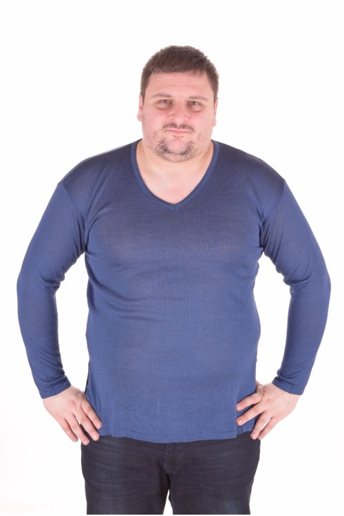 Макси мъжки пуловер с остро деколте 30.00