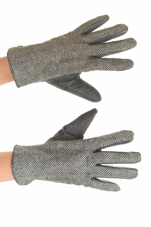 Отлични дамски ръкавици от естествена кожа 18.00