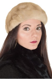 Елегантна дамска шапка от естествен косъм