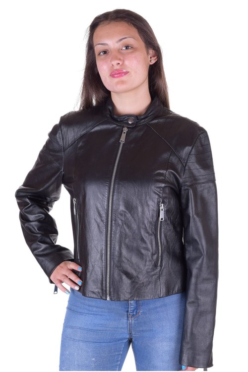 Отлично дамско кожено яке 64.00
