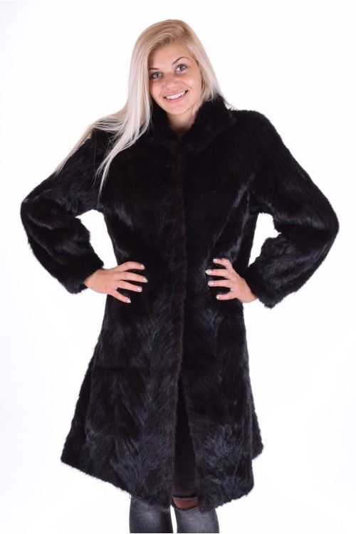 Изящно дамско палто от естествен косъм 229.00