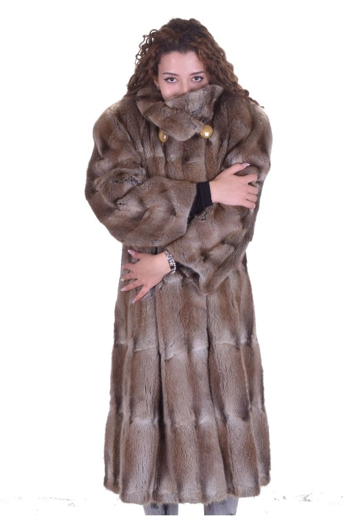Елегантно дамско палто от естествен косъм 169.00