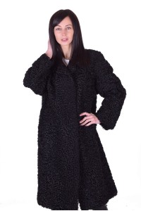 Изискано дамско палто от астраган