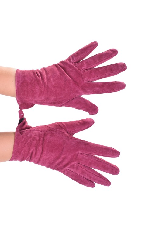 Кокетни дамски ръкавици от велурена кожа 16.00