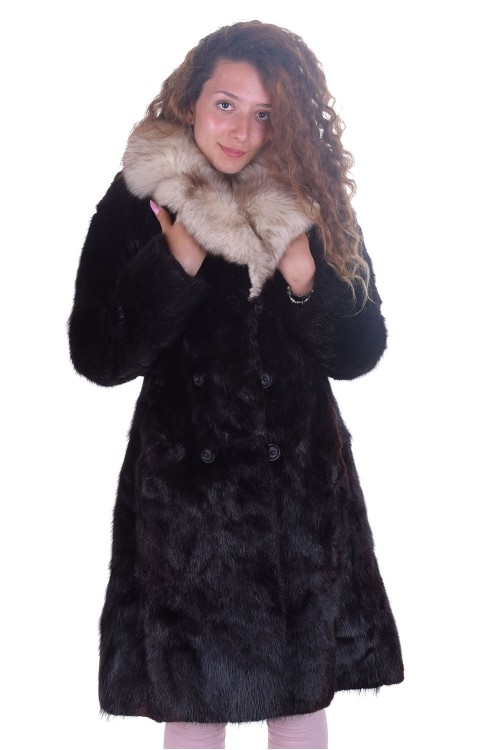 Изискано дамско палто от естествен косъм 149.00