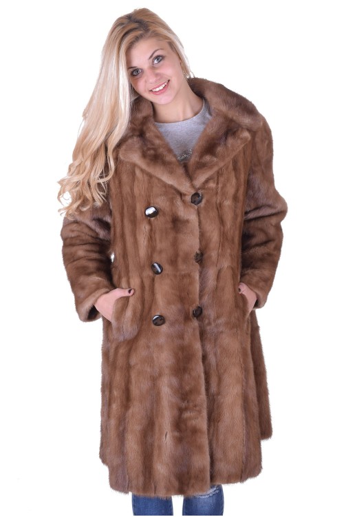 Хубаво дамско палто от норка 395.00