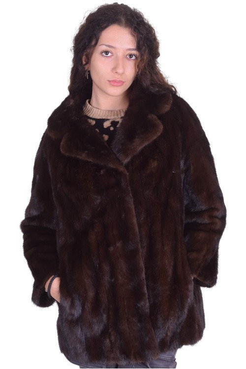 Тъмно кафяво палто от естествен косъм 399.00