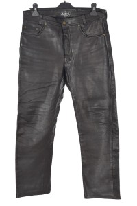 Класически мъжки панталон от естествена кожа