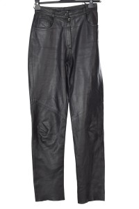 Черен дамски панталон от естествена кожа