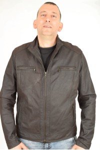 Тъмно кафяво дамско яке от естествена кожа