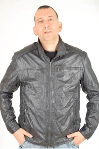 Тъмно синьо дамско яке от естествена кожа