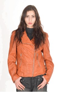 Екстравагантно дамско яке от естествена кожа