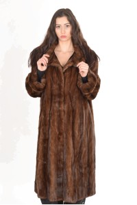 Изтънчено дамско палто от норка