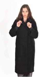 Черно палто от астраган