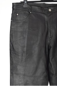 Ултрамодерен мъжки панталон от естествена кожа